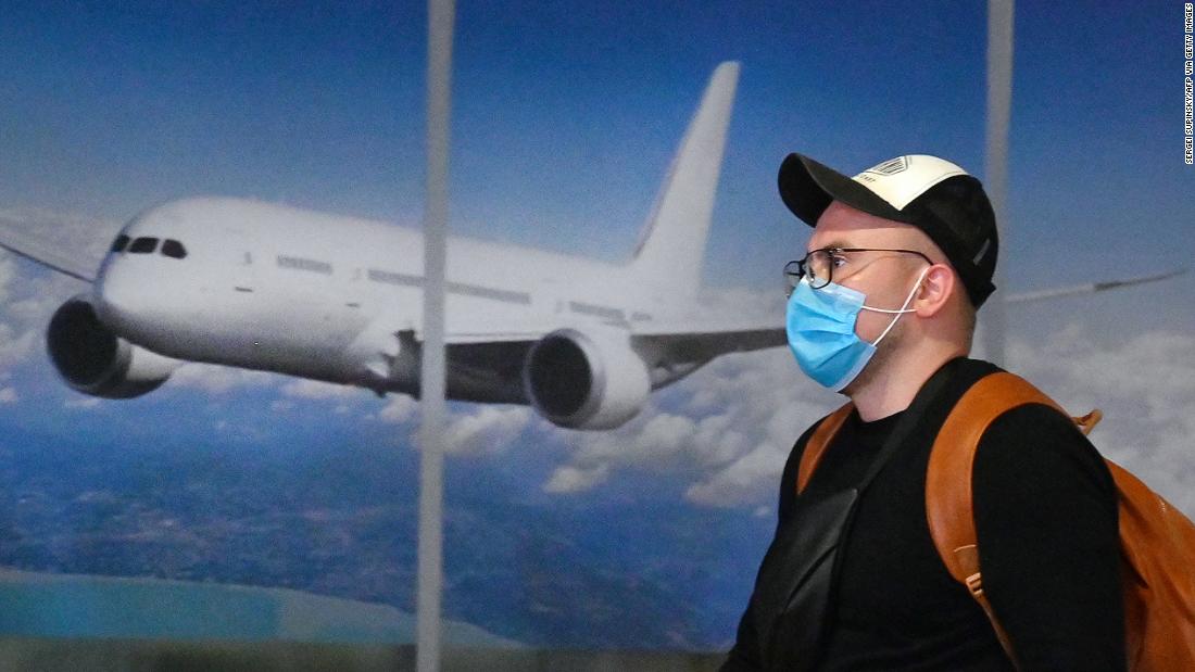 Cómo las aerolíneas limpian los aviones CNN Travel