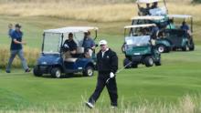 Trump juega golf en Ailsa en Trump Turnberry.