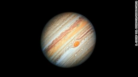 El científico afirma que la Gran Mancha Roja de Júpiter no muere