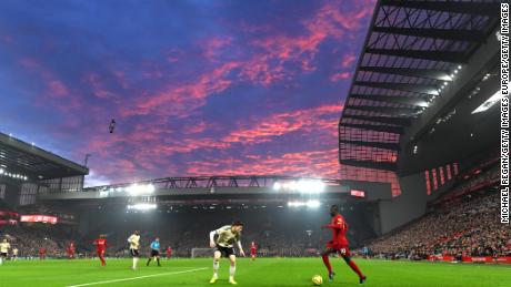 Mane se enfrentará a Victor Lindelof del Manchester United durante el partido de Liga Premier entre el Liverpool FC y el Manchester United en Anfield el 19 de enero de 2020.