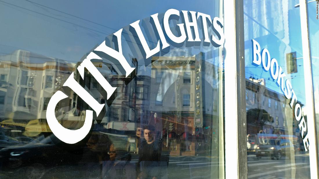 La icónica librería City Lights en San Francisco al borde del cierre