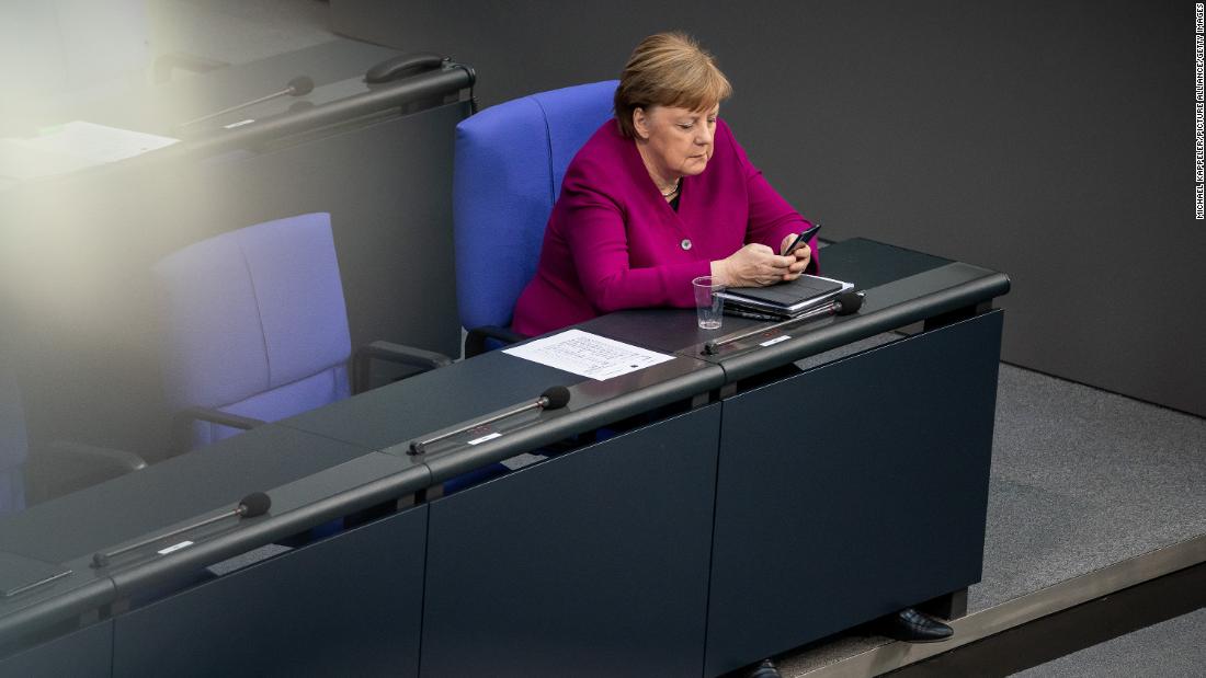 Merkel advierte que Alemania está en el "hielo más delgado" porque Europa se da cuenta de que la distancia social seguirá siendo