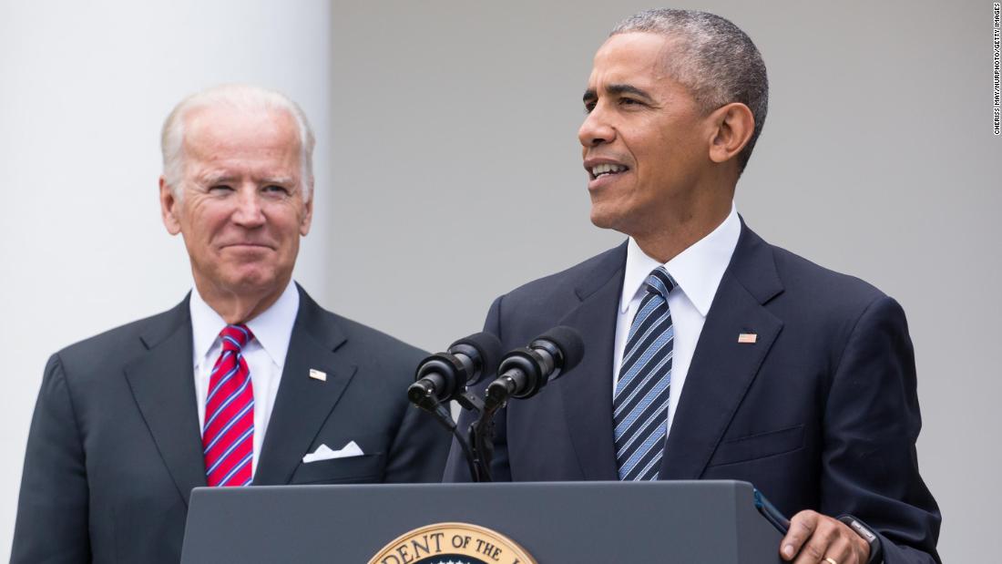 Obama dice que la respuesta de la Casa Blanca al coronavirus fue "un desastre caótico absoluto"