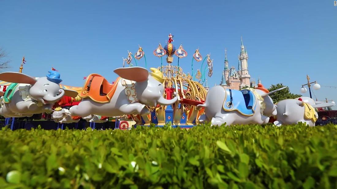 Shanghai Disneyland reabre con tiempo de entrada y distancia social