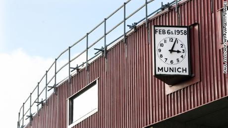 El reloj de Munich en Old Trafford es un homenaje a quienes murieron en un accidente aéreo.