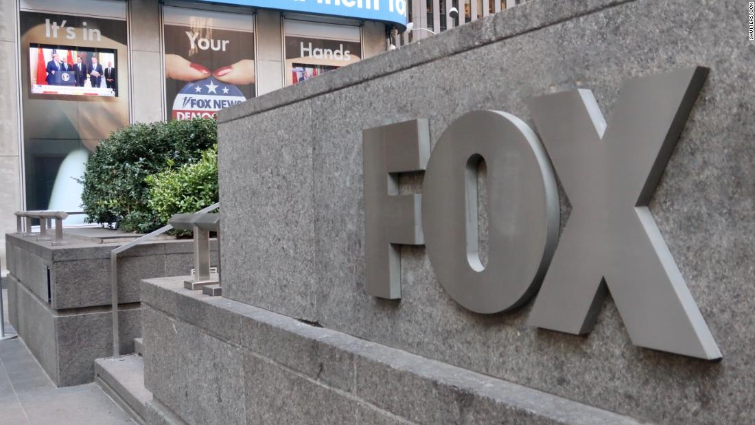 Fox News mira para otro lado mientras Estados Unidos supera el hito sombrío de la muerte de 100,000