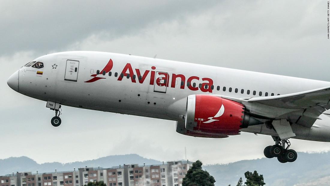 Avianca, una de las aerolíneas más grandes de América Latina, va a la quiebra