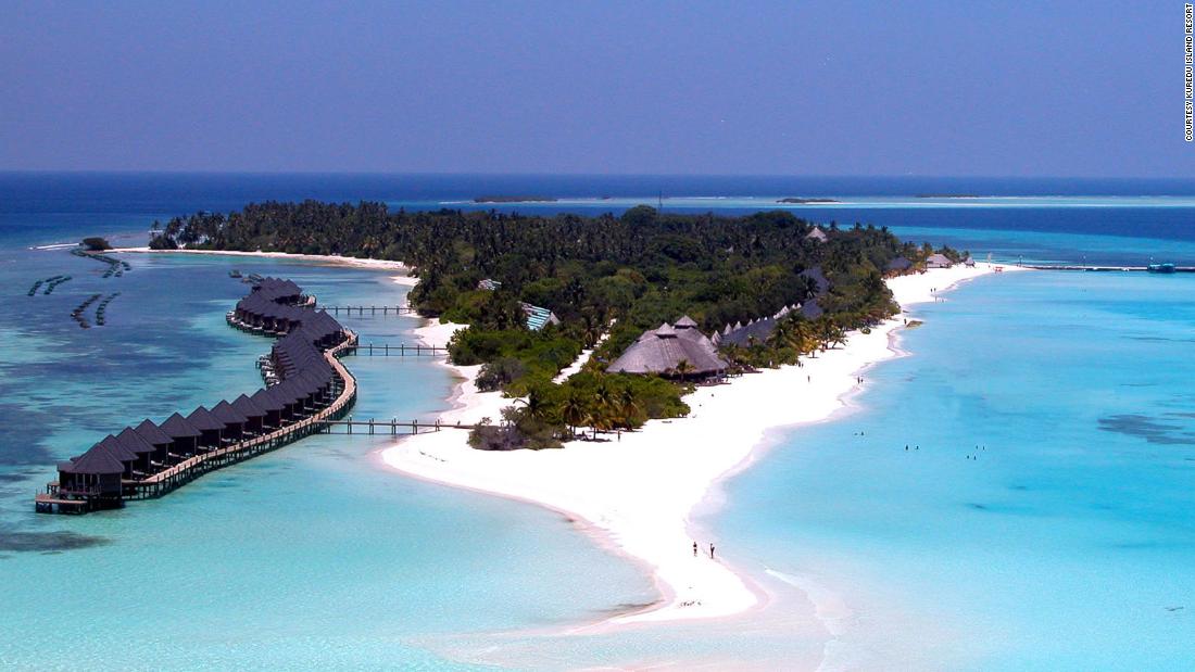Cientos de turistas aún permanecen en las Maldivas, un país insular conocido por sus resorts de lujo.