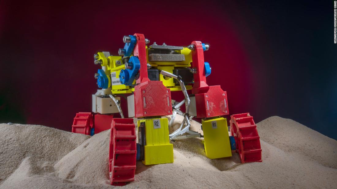 "Mini Rover" puede moverse y gatear en terrenos difíciles en otros planetas