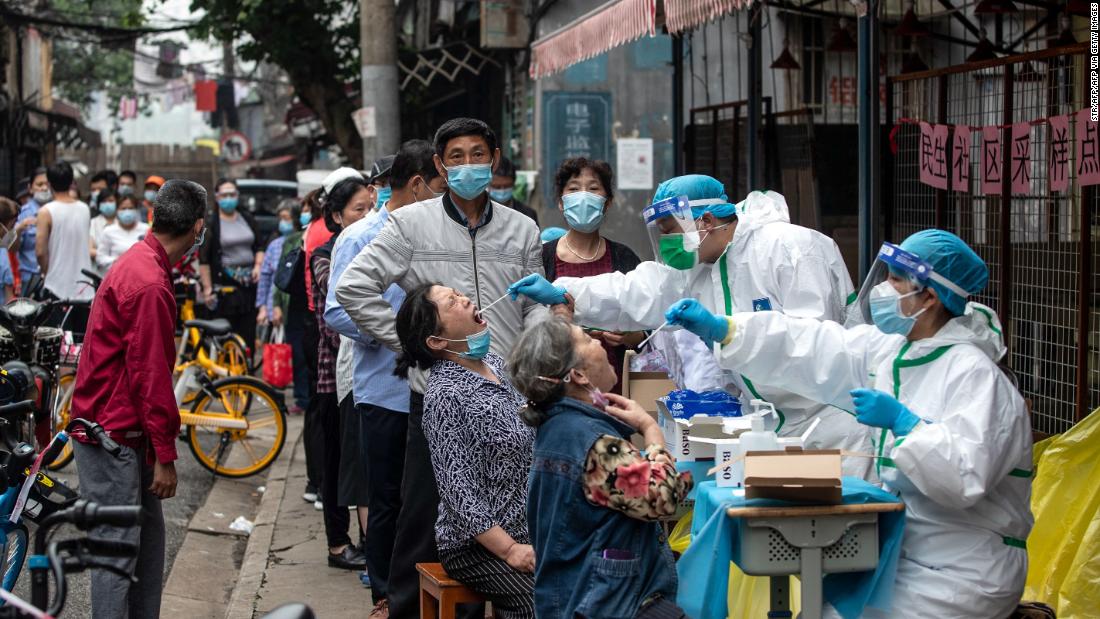 Wuhan informa que los medios informaron que Wuhan realizó 6.5 millones de pruebas de coronavirus en solo 9 días
