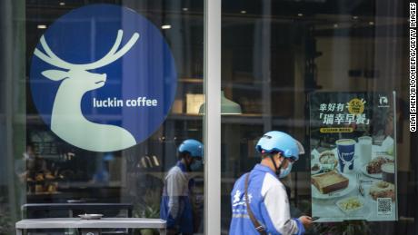 El cofundador Luckin Coffee se disculpa por el escándalo contable y promete luchar para salvar a la compañía