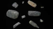 Ejes extraídos del área, que datan de 1000-700 a. C. También se encontraron otros artículos valiosos.