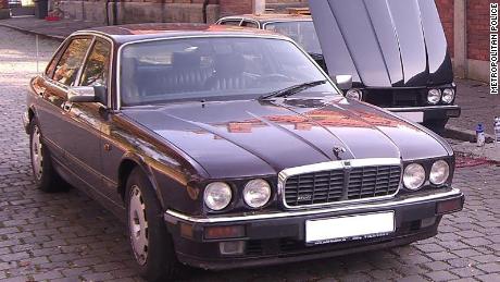 La policía dice que este automóvil Jaguar fue originalmente registrado a nombre del sospechoso, pero el día después de la desaparición de Madeleine, el automóvil se volvió a registrar en Alemania.
