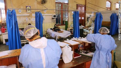 El sistema de salud de Perú se vio abrumado durante una pandemia.