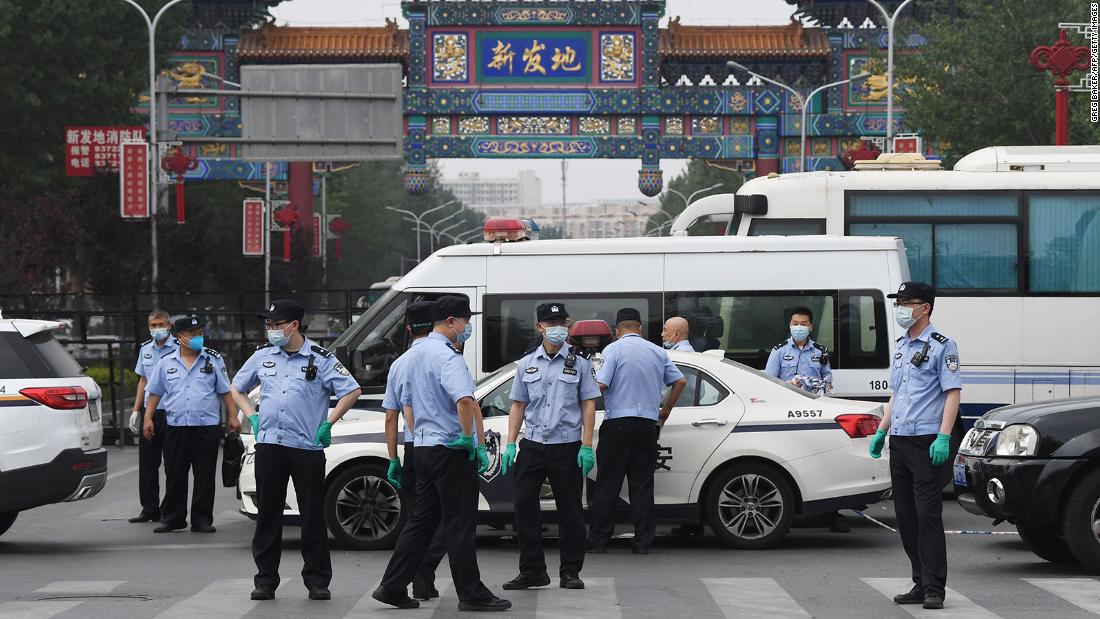 Como resultado de un nuevo brote de coronavirus en China, Beijing está tomando la guerra