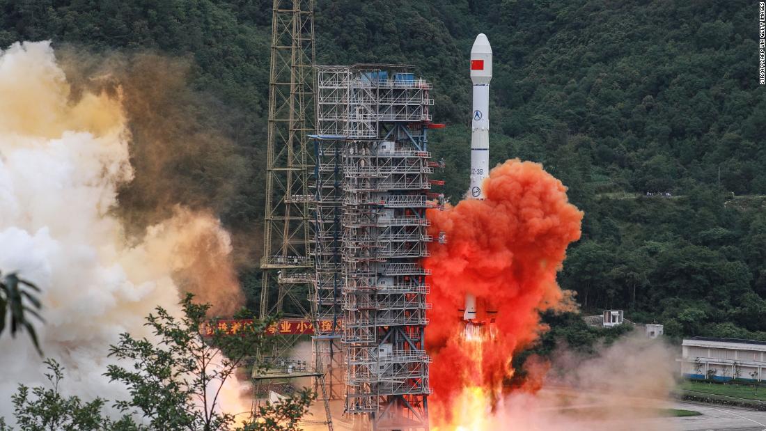El rival GPS chino Beidou ahora está completamente operativo después del lanzamiento del último satélite
