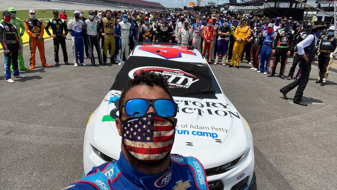 NASCAR: Bubba Wallace recibe apoyo de los conductores después de que se encuentra un bucle en el garaje