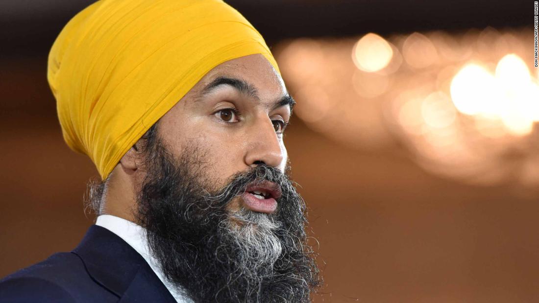 Político canadiense llama a su oponente "racista" y es expulsado del parlamento